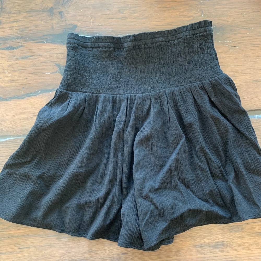 American eagle smocked black flowy shorts(aerie) - Picture 4 of 5